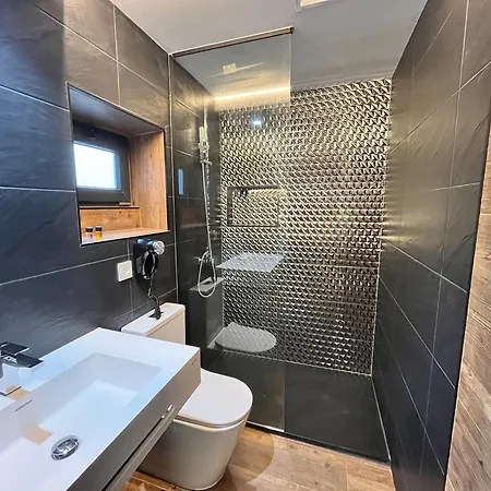 Hotel New 
